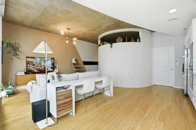 923 Peachtree Street NE 924, Atlanta, GA 30309