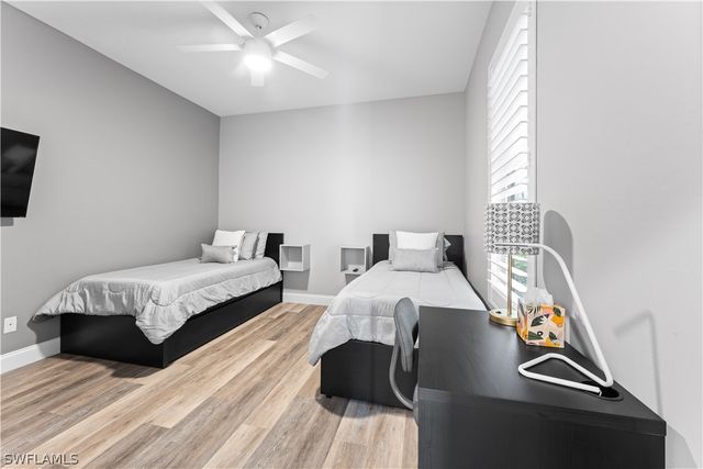 8420 Naples Heritage DR 1415, Naples, FL 34112