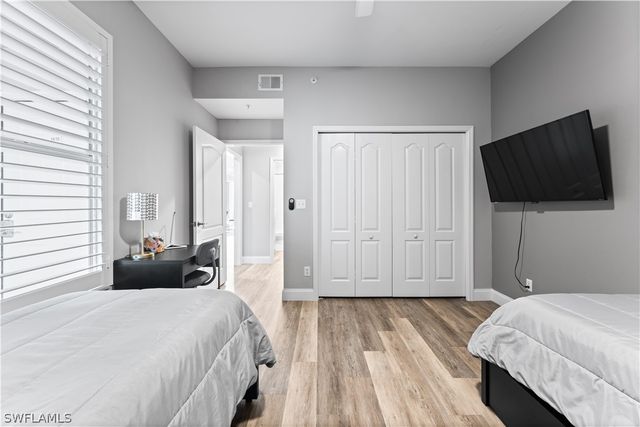 8420 Naples Heritage DR 1415, Naples, FL 34112