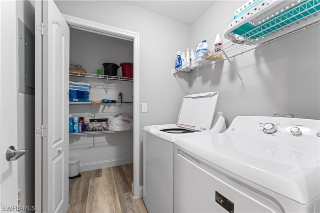 8420 Naples Heritage DR 1415, Naples, FL 34112