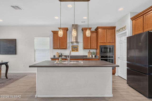 5523 S Sunrise Peak Road, Tucson, AZ 85747
