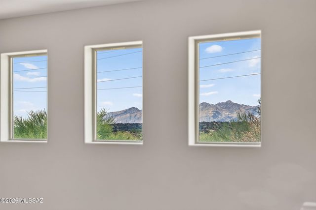 5523 S Sunrise Peak Road, Tucson, AZ 85747