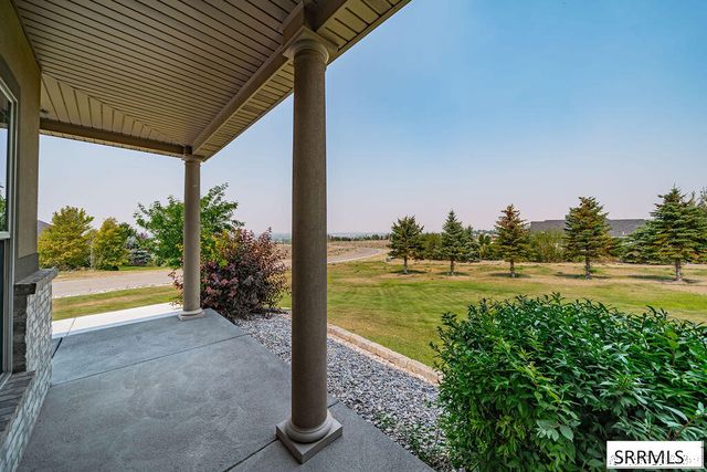 8065 S Blackhawk Drive, Idaho Falls, ID 83406
