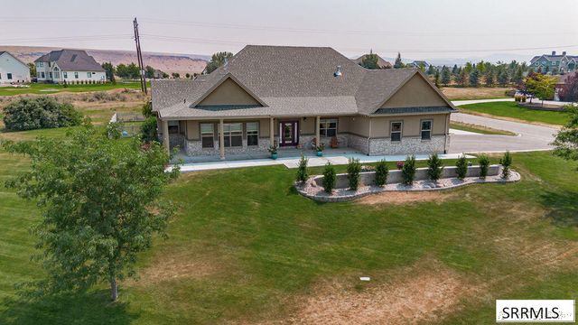 8065 S Blackhawk Drive, Idaho Falls, ID 83406
