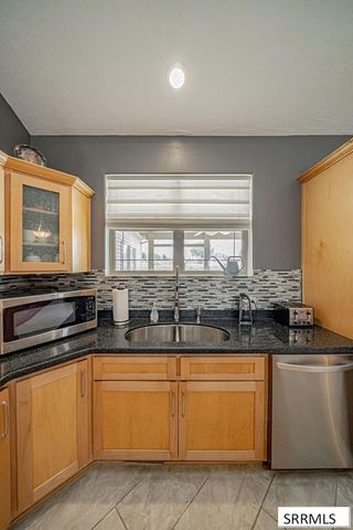 8065 S Blackhawk Drive, Idaho Falls, ID 83406