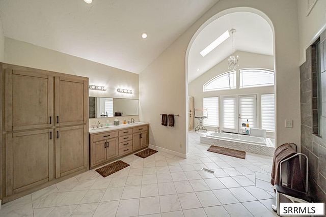 8065 S Blackhawk Drive, Idaho Falls, ID 83406