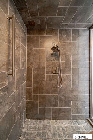 8065 S Blackhawk Drive, Idaho Falls, ID 83406