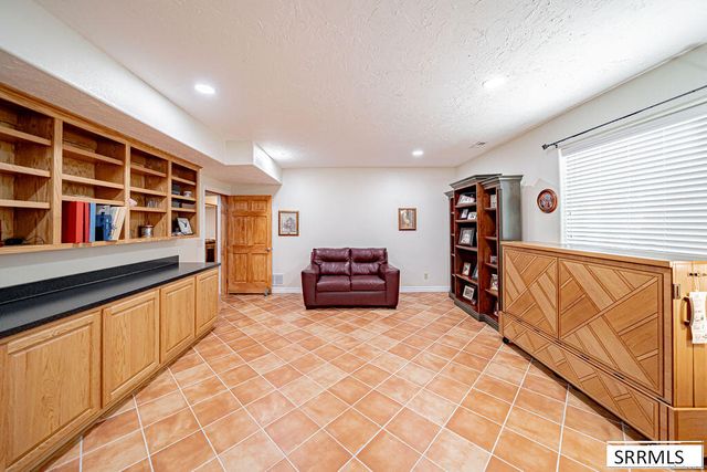 8065 S Blackhawk Drive, Idaho Falls, ID 83406