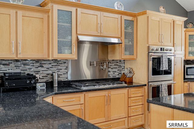 8065 S Blackhawk Drive, Idaho Falls, ID 83406