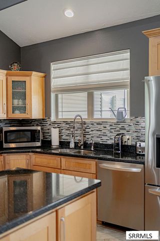 8065 S Blackhawk Drive, Idaho Falls, ID 83406