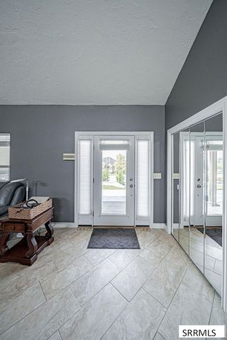 8065 S Blackhawk Drive, Idaho Falls, ID 83406