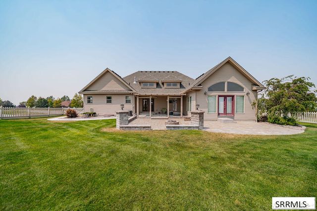 8065 S Blackhawk Drive, Idaho Falls, ID 83406