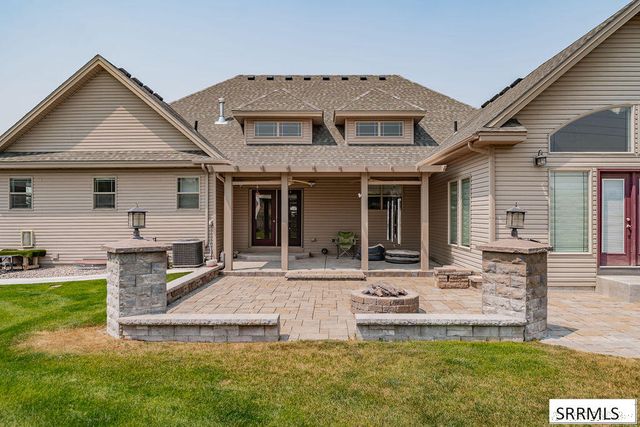 8065 S Blackhawk Drive, Idaho Falls, ID 83406
