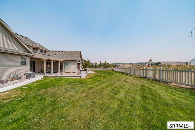 8065 S Blackhawk Drive, Idaho Falls, ID 83406