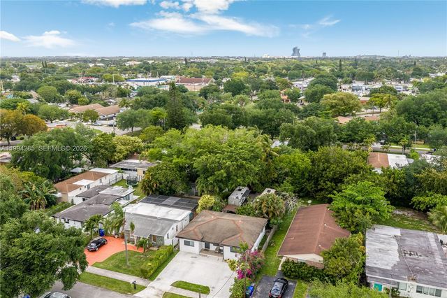5635 Pierce Street, Hollywood, FL 33021