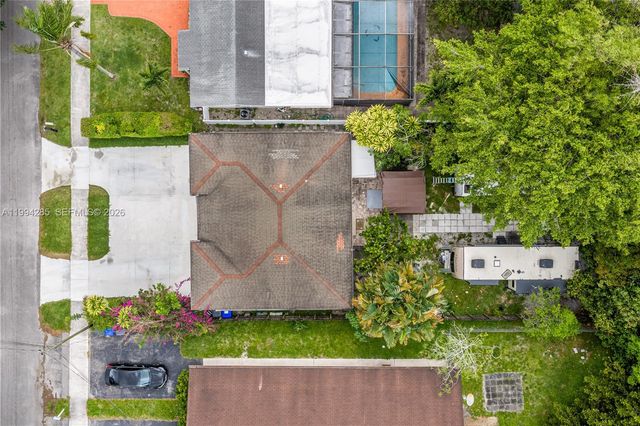 5635 Pierce Street, Hollywood, FL 33021
