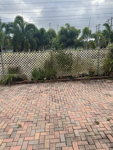 15421 SW 133rd Pl 901, Miami, FL 33177