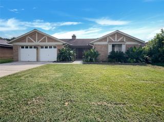 3201 Brookhollow Drive, Deer Park, TX 77536