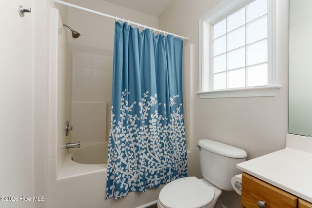 1112 Ashcroft Drive NE, Leland, NC 28451