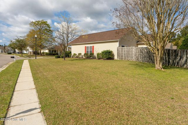 1112 Ashcroft Drive NE, Leland, NC 28451