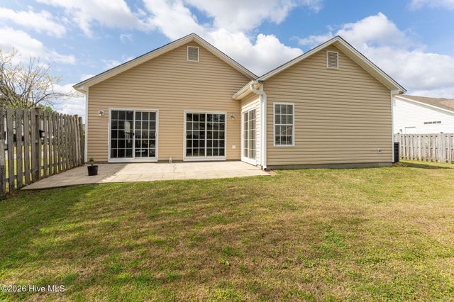 1112 Ashcroft Drive NE, Leland, NC 28451