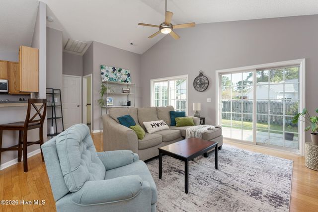 1112 Ashcroft Drive NE, Leland, NC 28451