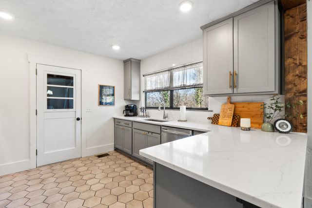 421 Gadd Road, Hixson, TN 37343