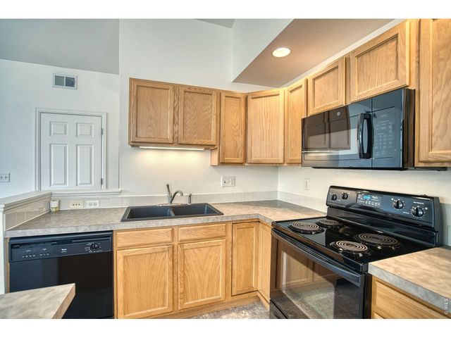 2011 Grays Peak Dr 201, Loveland, CO 80538