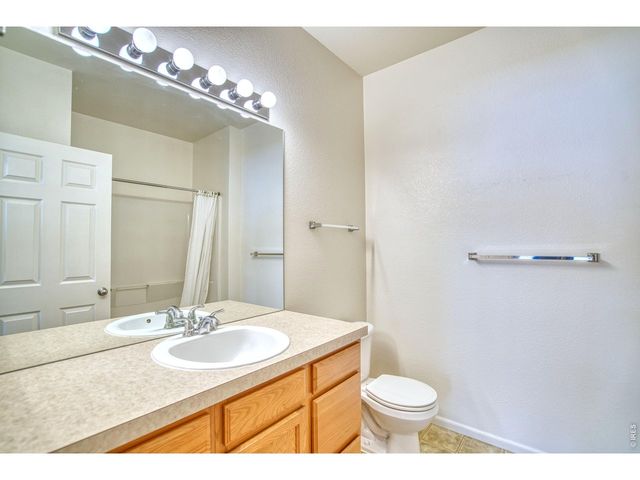 2011 Grays Peak Dr 201, Loveland, CO 80538