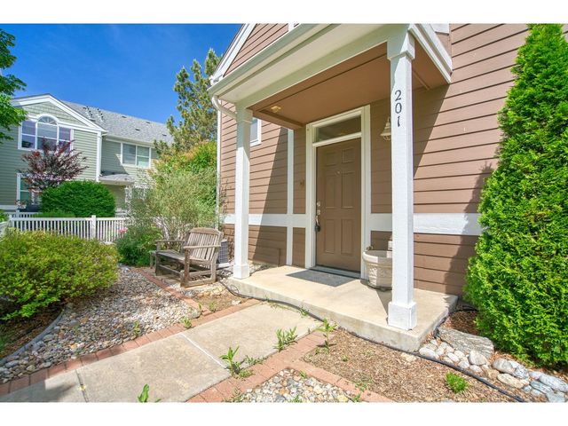 2011 Grays Peak Dr 201, Loveland, CO 80538