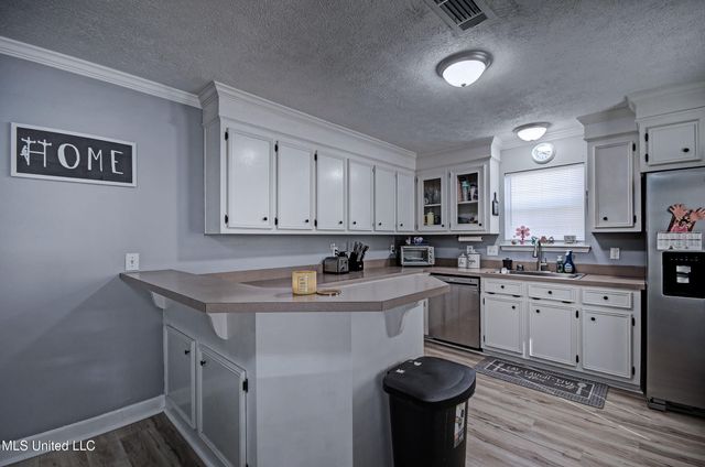 413 S Church Street, Florence, MS 39073