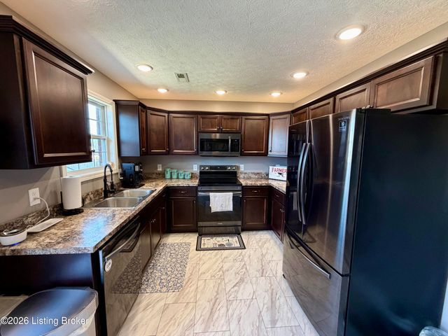 109 Linden Ave, Bardstown, KY 40004