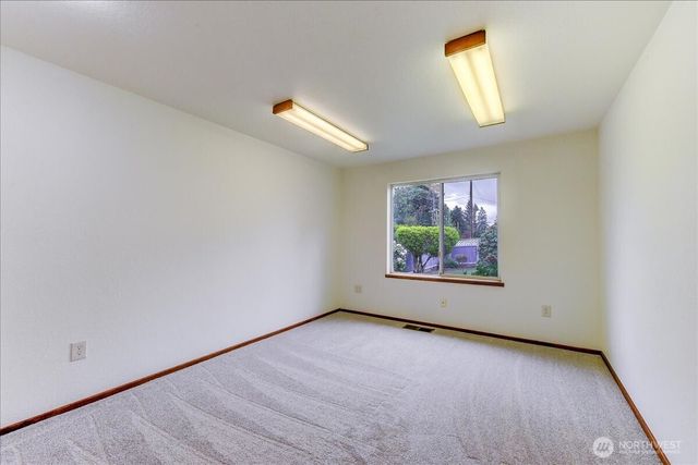 20426 Dayton Avenue N, Shoreline, WA 98133