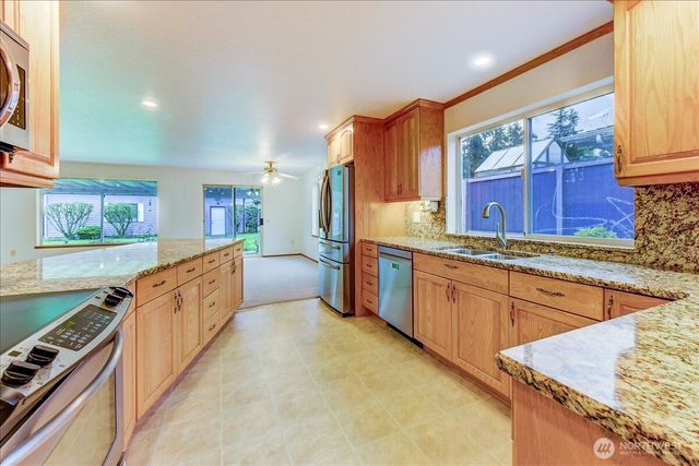 20426 Dayton Avenue N, Shoreline, WA 98133