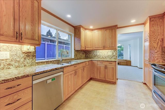 20426 Dayton Avenue N, Shoreline, WA 98133