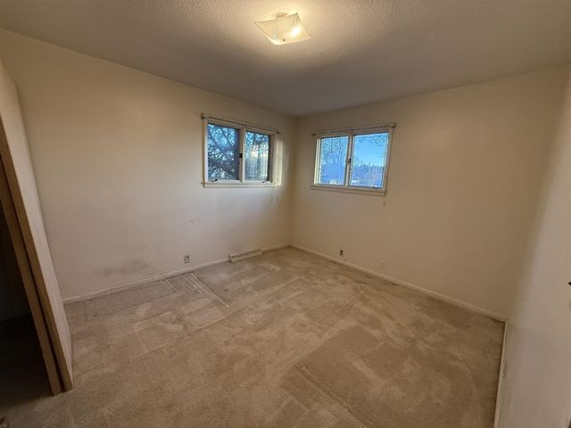 275 S 8th Avenue, Fruitport, MI 49415