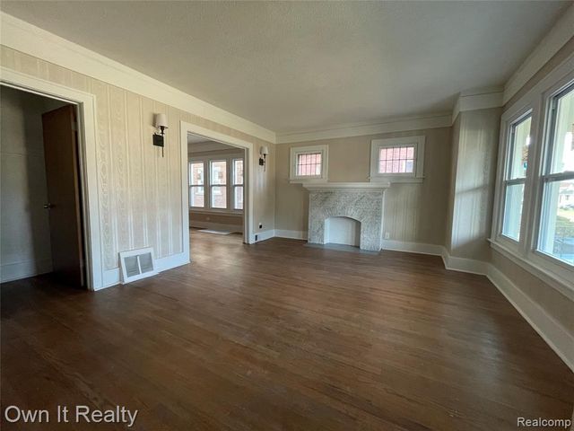 2490 Glendale Street, Detroit, MI 48238