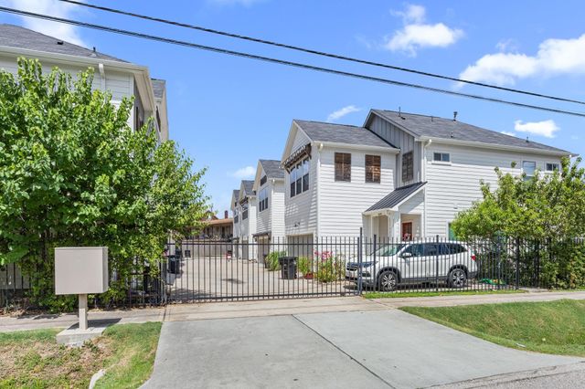1925 Gano Street, Houston, TX 77009