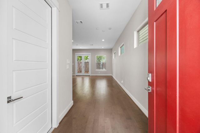 1925 Gano Street, Houston, TX 77009