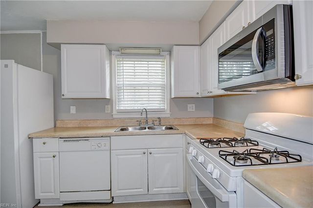 2301 Green ST, Portsmouth, VA 23704