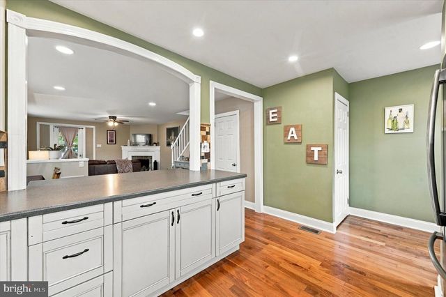 34 GREENHILL RD, Springfield, PA 19064