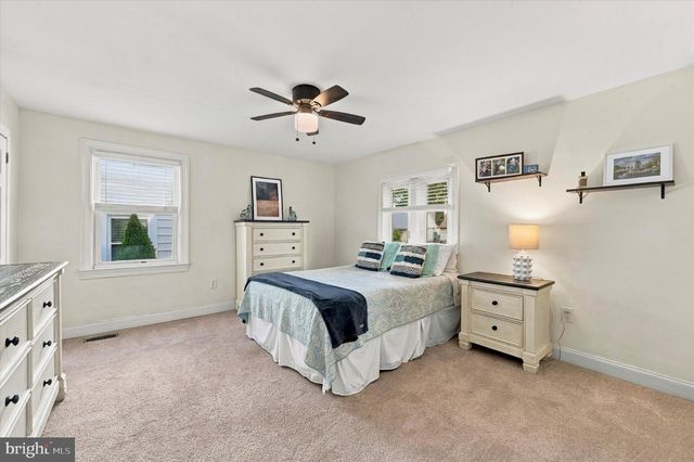 34 GREENHILL RD, Springfield, PA 19064