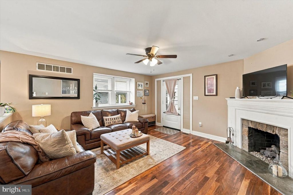 34 GREENHILL RD, Springfield, PA 19064 — photo 5