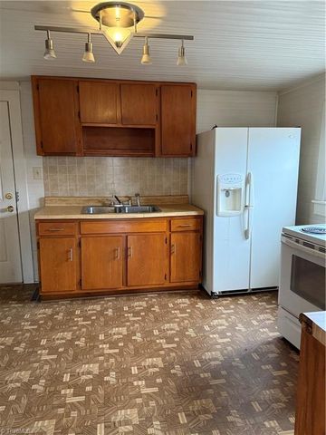 4046 Randleman Road, Greensboro, NC 27406