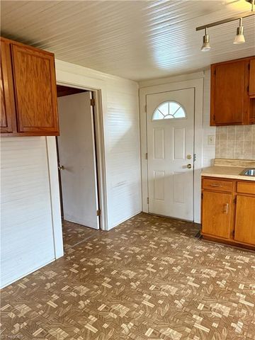 4046 Randleman Road, Greensboro, NC 27406