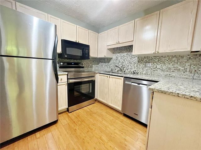 233 Bentley Place,, Tucker, GA 30084