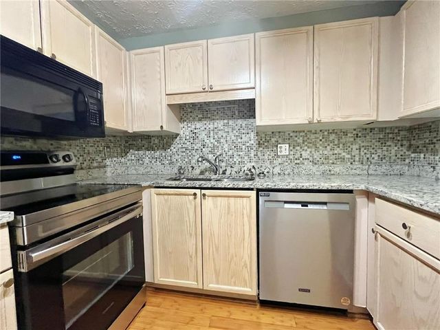 233 Bentley Place,, Tucker, GA 30084
