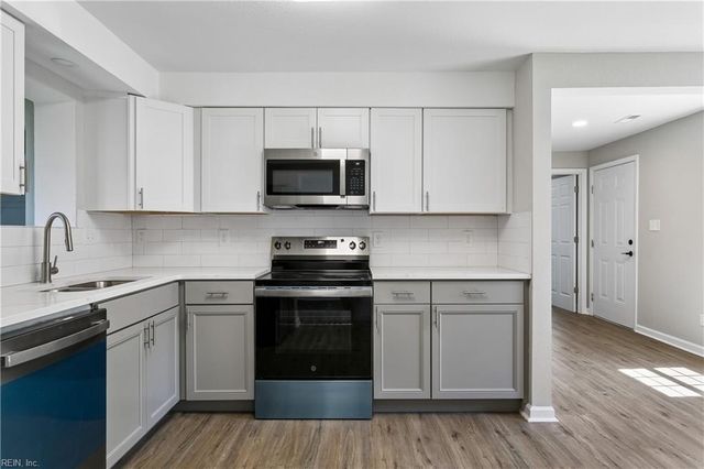 3 E Davis RD, Hampton, VA 23666