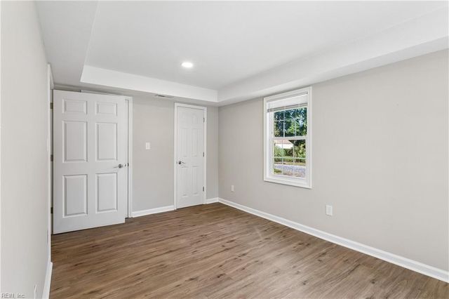 3 E Davis RD, Hampton, VA 23666