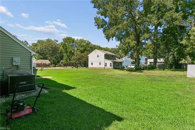 3 E Davis RD, Hampton, VA 23666